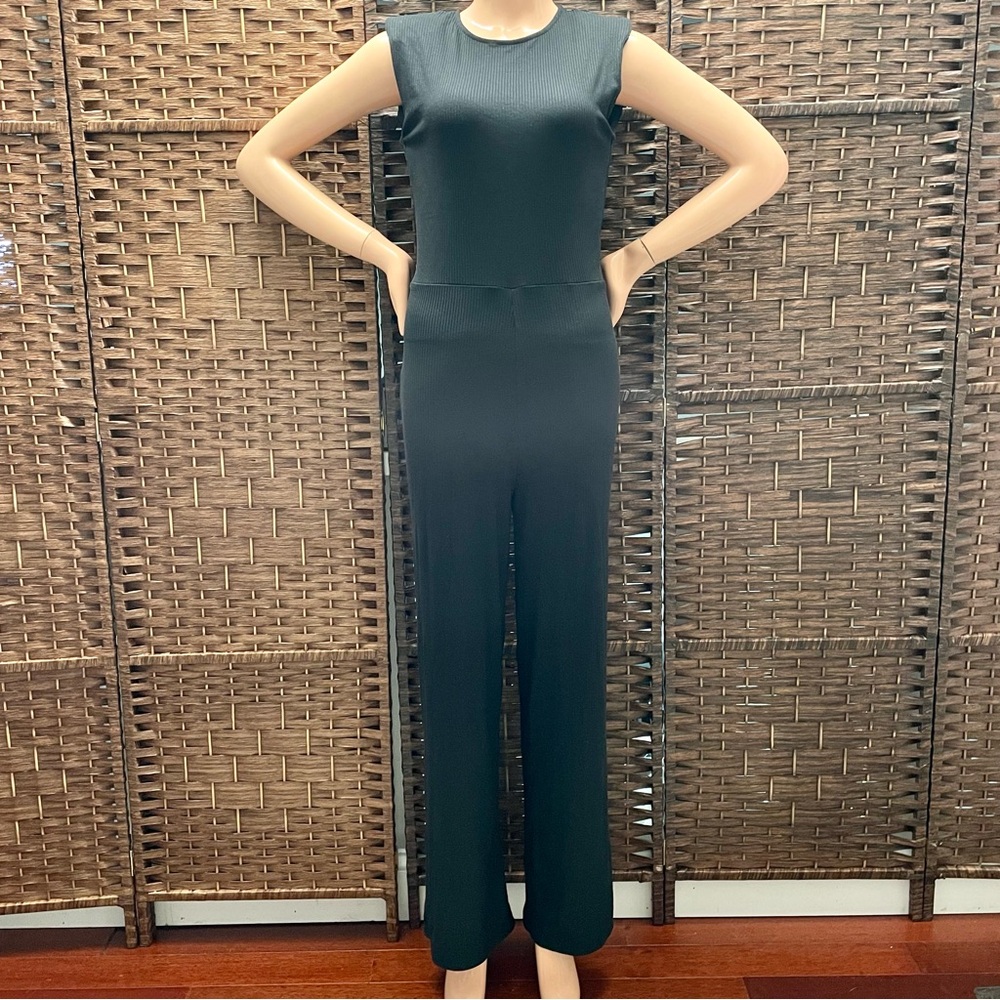 Shinestar Black Sleeveless Jumpsuit with Wide Leg Design, Size M.
